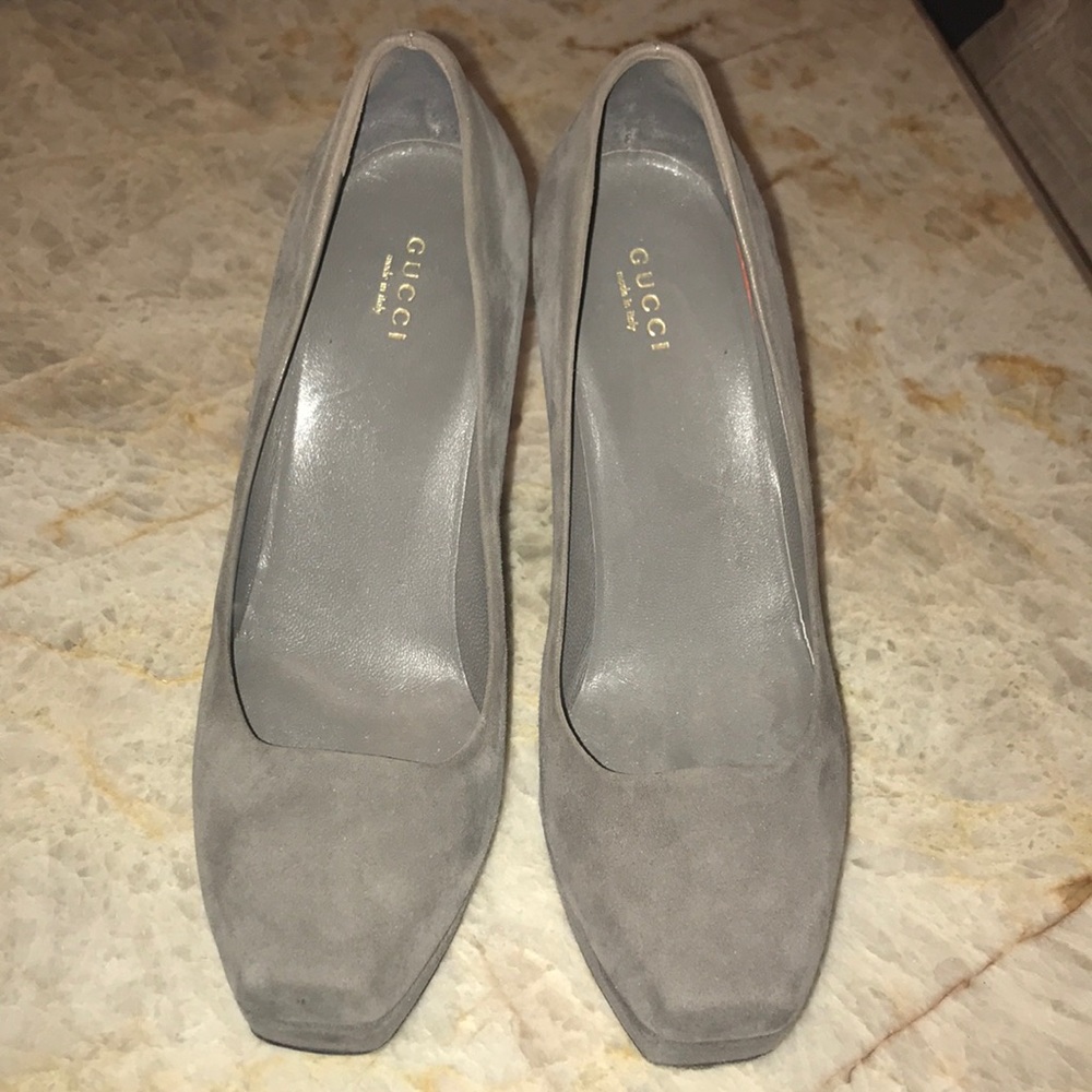 Gucci Grey Suede Pumps
